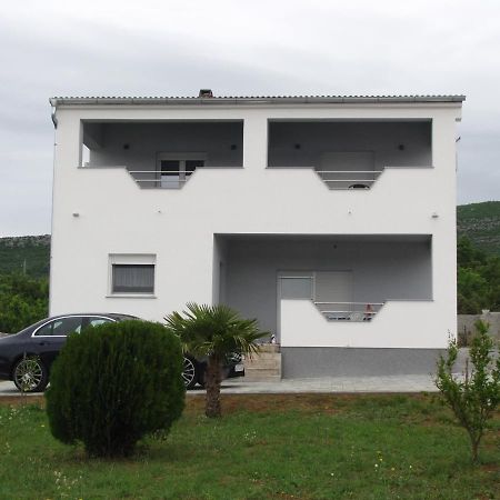 Apartmani Rudi Anic Exterior photo