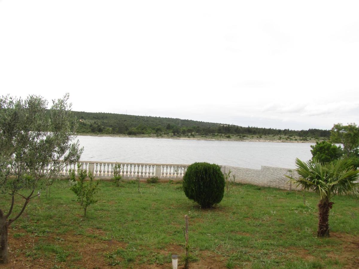 Apartmani Rudi Anic Exterior photo